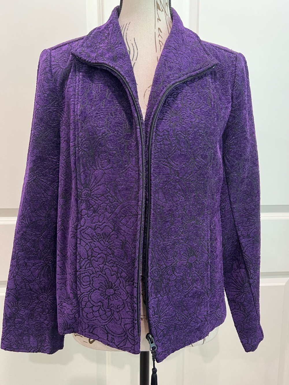 Dressbarn Purple Floral-Textured Jacket Blazer, Medium/Petite